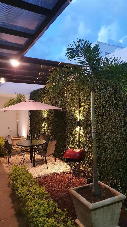Casa Hector, Con Jacuzzi, Cerca Del Foro Gnp. Villa Mérida Exterior photo