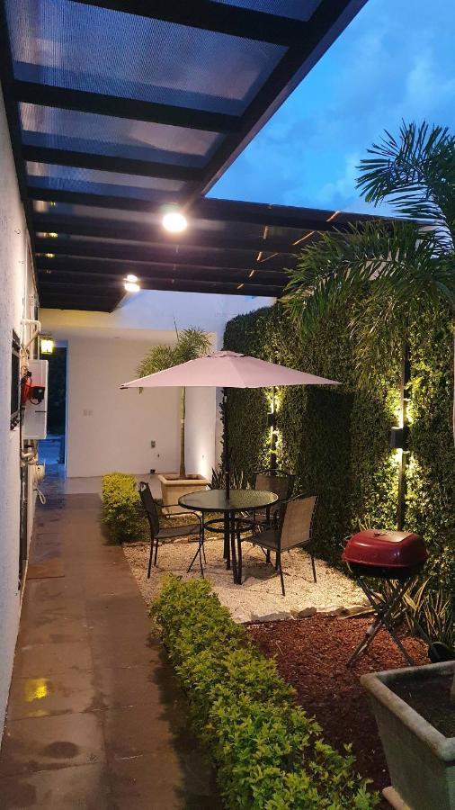 Casa Hector, Con Jacuzzi, Cerca Del Foro Gnp. Villa Mérida Exterior photo