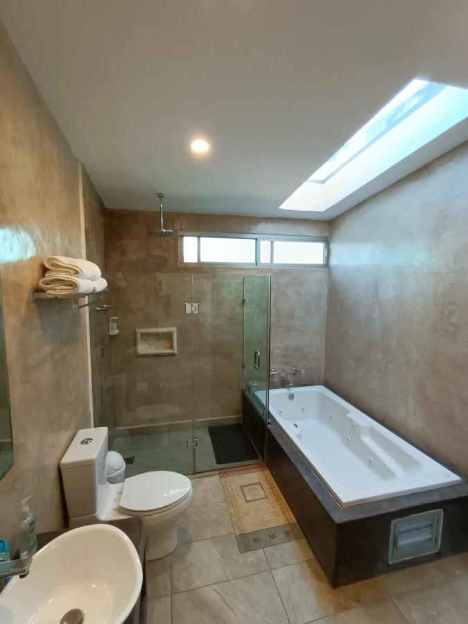 Casa Hector, Con Jacuzzi, Cerca Del Foro Gnp. Villa Mérida Exterior photo